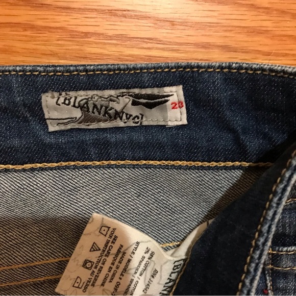 ▪️BLANK NYC Distressed Jeans - Picture 3 of 12